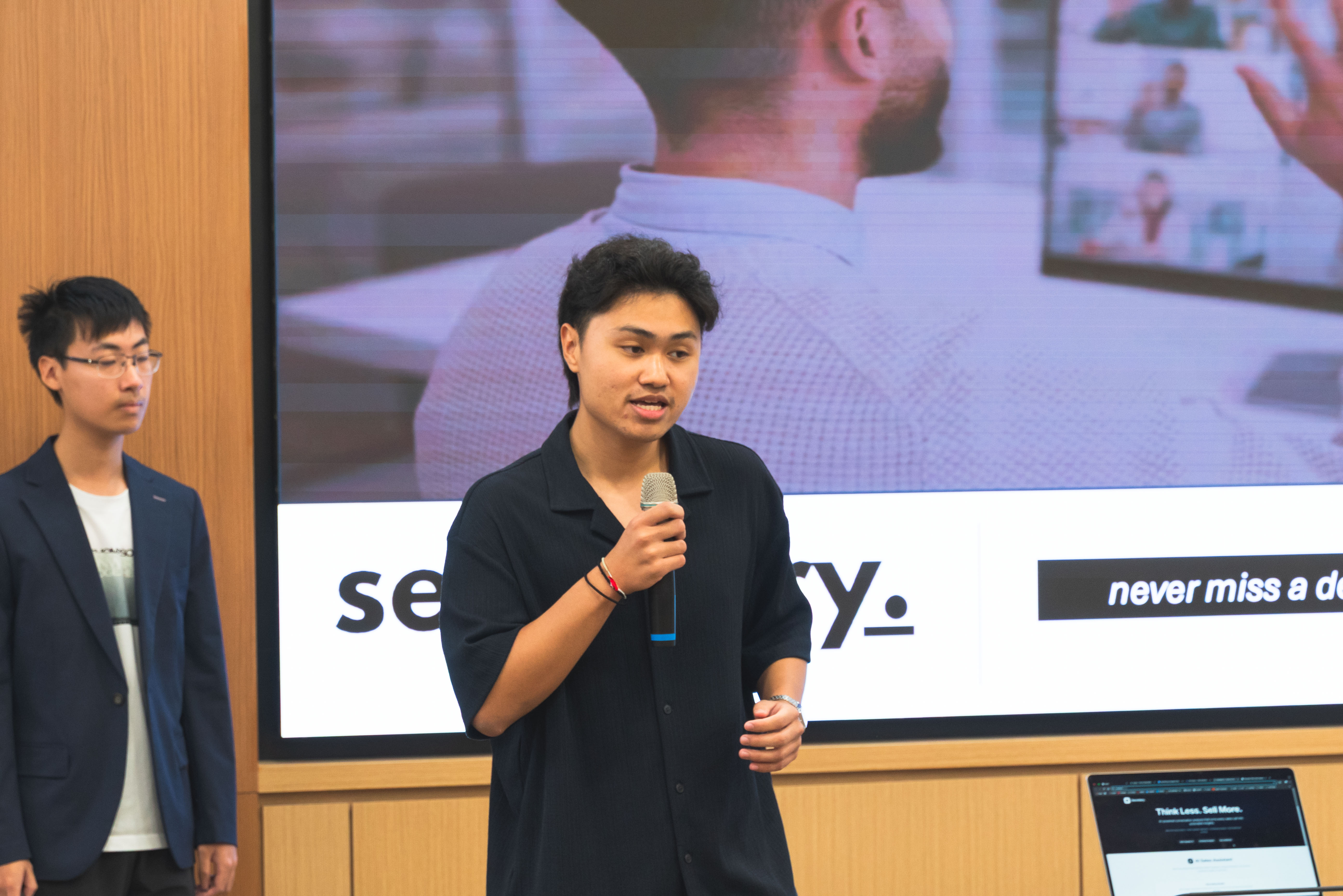 Soong Shao Zhi presenting